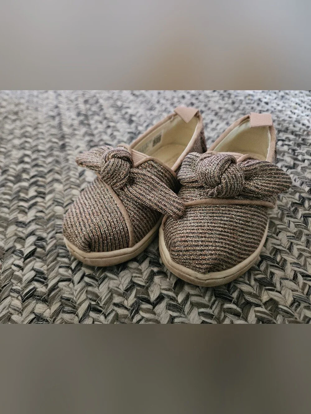 TOMS Kids Metallic Rose Gold Knot Slip Ons Size 6 Toddler